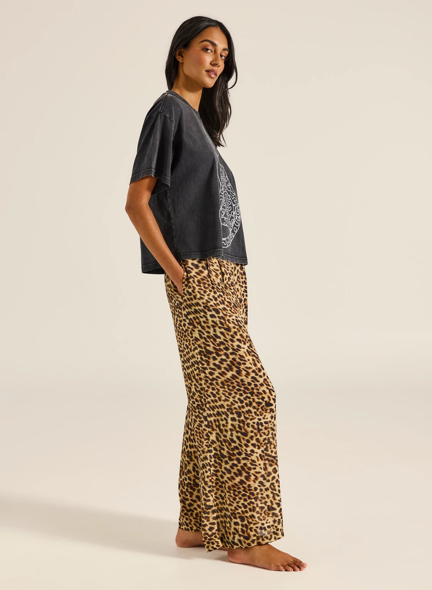 Sonia Pant - Jungle